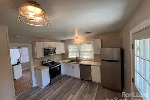 307 S Merritt Ave, Salisbury, NC 28144 - Photo 2