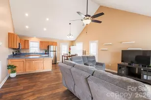 2151 Dean Ln, Lincolnton, NC 28092 - Photo 4