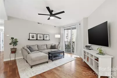 718 W Trade Street #305, Charlotte, NC 28202 - Photo 2