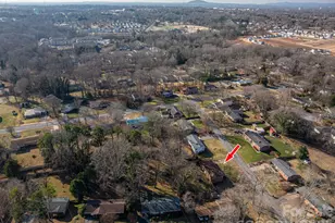 1966 13th St NE, Hickory, NC 28601 - Photo 4