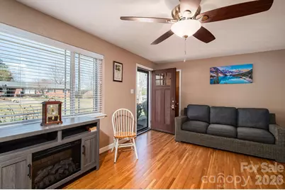 1966 13th Street NE, Hickory, NC 28601 - Photo 6