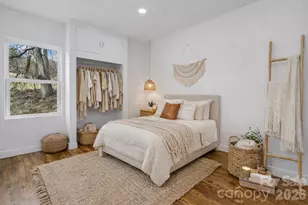 246 Marion St, Marion, NC 28752 - Photo 6