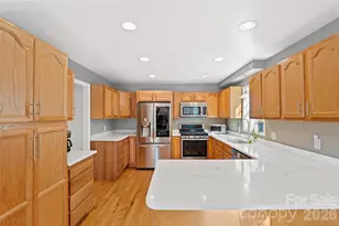 263 S Pinnacle Dr, Burnsville, NC 28714 - Photo 12