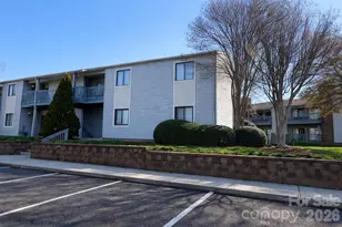 11027 Harrowfield Rd, Charlotte, NC 28226 - Photo 2