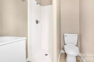 229 Riverhills Dr, Forest City, NC 28043 - Photo 8