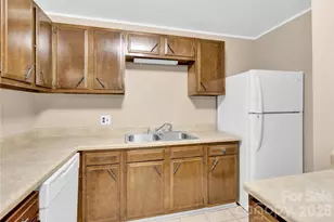 229 Riverhills Dr, Forest City, NC 28043 - Photo 18