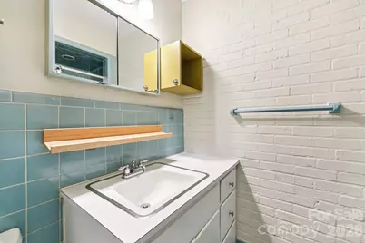 1334 Briar Creek Road #2, Charlotte, NC 28205 - Photo 26