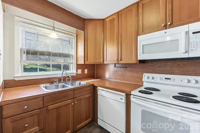 1334 Briar Creek Road #2, Charlotte, NC 28205 - Photo 10