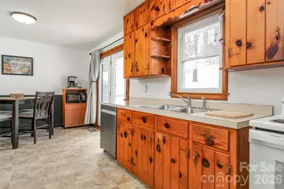 110 Shelton Street, Waynesville, NC 28786 - Photo 12