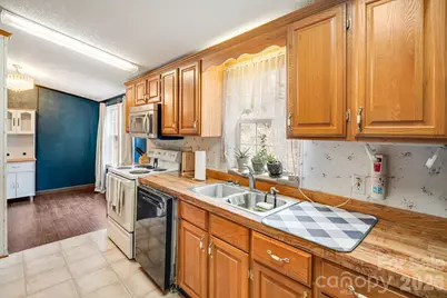 106 Avian Court, Brevard, NC 28712 - Photo 16