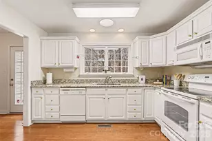 6619 Loblolly Cir, Waxhaw, NC 28173 - Photo 8