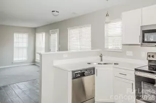 135 Bellelaine Dr, Mooresville, NC 28115 - Photo 8