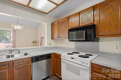 2834 Iron Gate Lane, Charlotte, NC 28212 - Photo 10