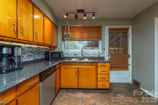 4 Stockwood Rd, Asheville, NC 28803 - Photo 14