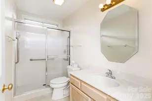 228 Dartcrest Dr, Hendersonville, NC 28792 - Photo 18