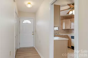 228 Dartcrest Dr, Hendersonville, NC 28792 - Photo 4