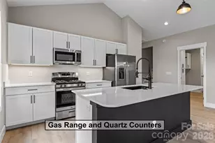 529 Waters Rd, Hendersonville, NC 28792 - Photo 16