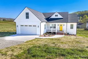 529 Waters Rd, Hendersonville, NC 28792 - Photo 1