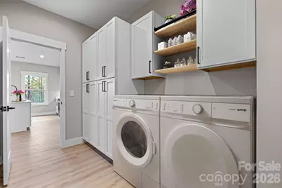 529 Waters Road, Hendersonville, NC 28792 - Photo 22