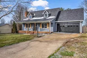 1604 McFarland Dr, Shelby, NC 28152 - Photo 2