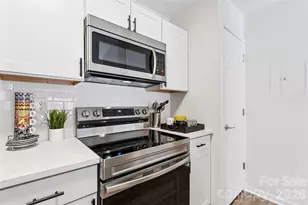 1620 Arlyn Cir, Charlotte, NC 28213 - Photo 6