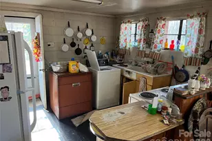 579 Lakey Gap Rd, Black Mountain, NC 28711 - Photo 16