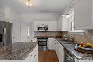 100 Martin St, Davidson, NC 28036 - Photo 32