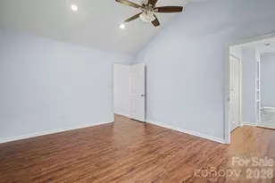9241 N Vicksburg Park Ct, Charlotte, NC 28210 - Photo 14