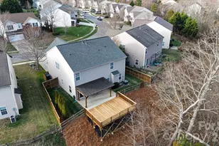 10513 Dominion Village Dr, Charlotte, NC 28269 - Photo 6