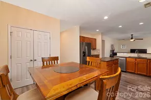 10513 Dominion Village Dr, Charlotte, NC 28269 - Photo 30