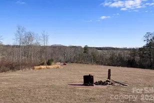 512 Dogwood Dr, Shelby, NC 28152 - Photo 2