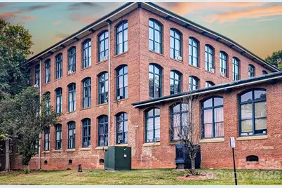 201 S Hoskins Road #315, Charlotte, NC 28208 - Photo 2