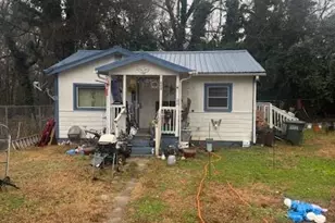 609 S Yates St, Gastonia, NC 28052 - Photo 1