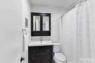 4208 Ashton Dr, Charlotte, NC 28210 - Photo 34