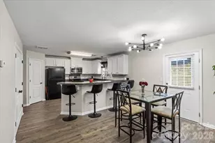 7126 Bullock Dr, Charlotte, NC 28214 - Photo 8