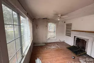 2321 Dundeen St, Charlotte, NC 28216 - Photo 6