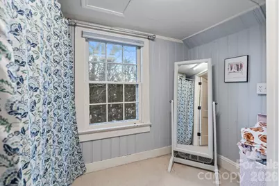 26 6th Avenue NW, Hickory, NC 28601 - Photo 24