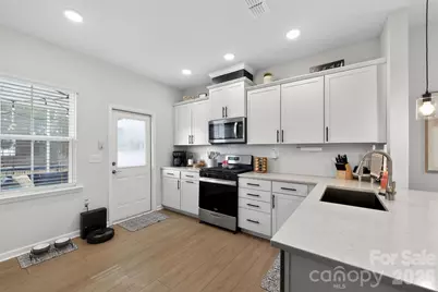 506 Donnegal Farm Drive, Fuquay-Varina, NC 27526 - Photo 8