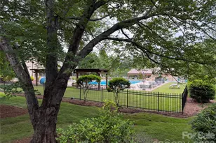 201 Racquet Club Rd, Asheville, NC 28803 - Photo 26