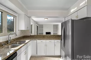 201 Racquet Club Rd, Asheville, NC 28803 - Photo 12