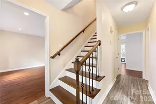 2240 Lawton Bluff Rd, Charlotte, NC 28226 - Photo 6