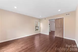 2240 Lawton Bluff Rd, Charlotte, NC 28226 - Photo 10