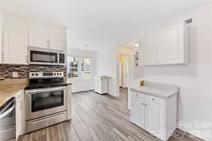 2240 Lawton Bluff Rd, Charlotte, NC 28226 - Photo 18