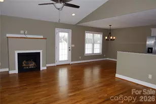 506 E Carpenter St, Maiden, NC 28650 - Photo 2