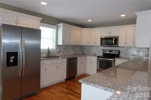 506 E Carpenter St, Maiden, NC 28650 - Photo 4