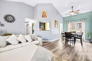 105 Laura Ct, Cherryville, NC 28021 - Photo 10