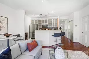 525 N Graham St, Charlotte, NC 28202 - Photo 2