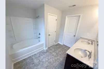 5633 Barclay Court, Fort Mill, SC 29707 - Photo 6