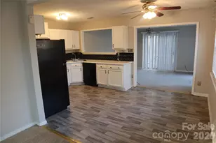 1906 Burgandy Dr, Charlotte, NC 28262 - Photo 6