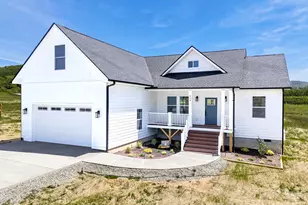 654 Beehive Rd, Hendersonville, NC 28792 - Photo 2